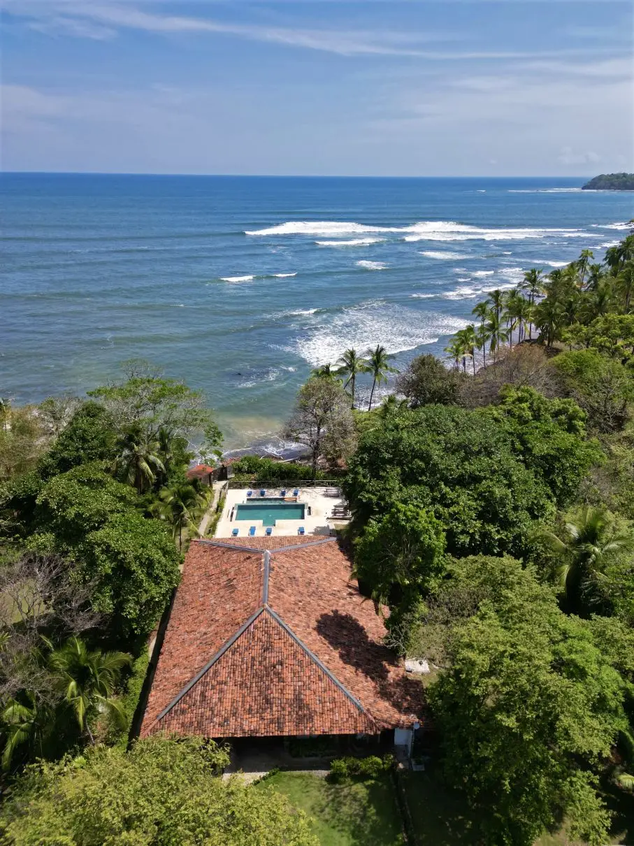 Hotel Santa Catalina in front of the ocean